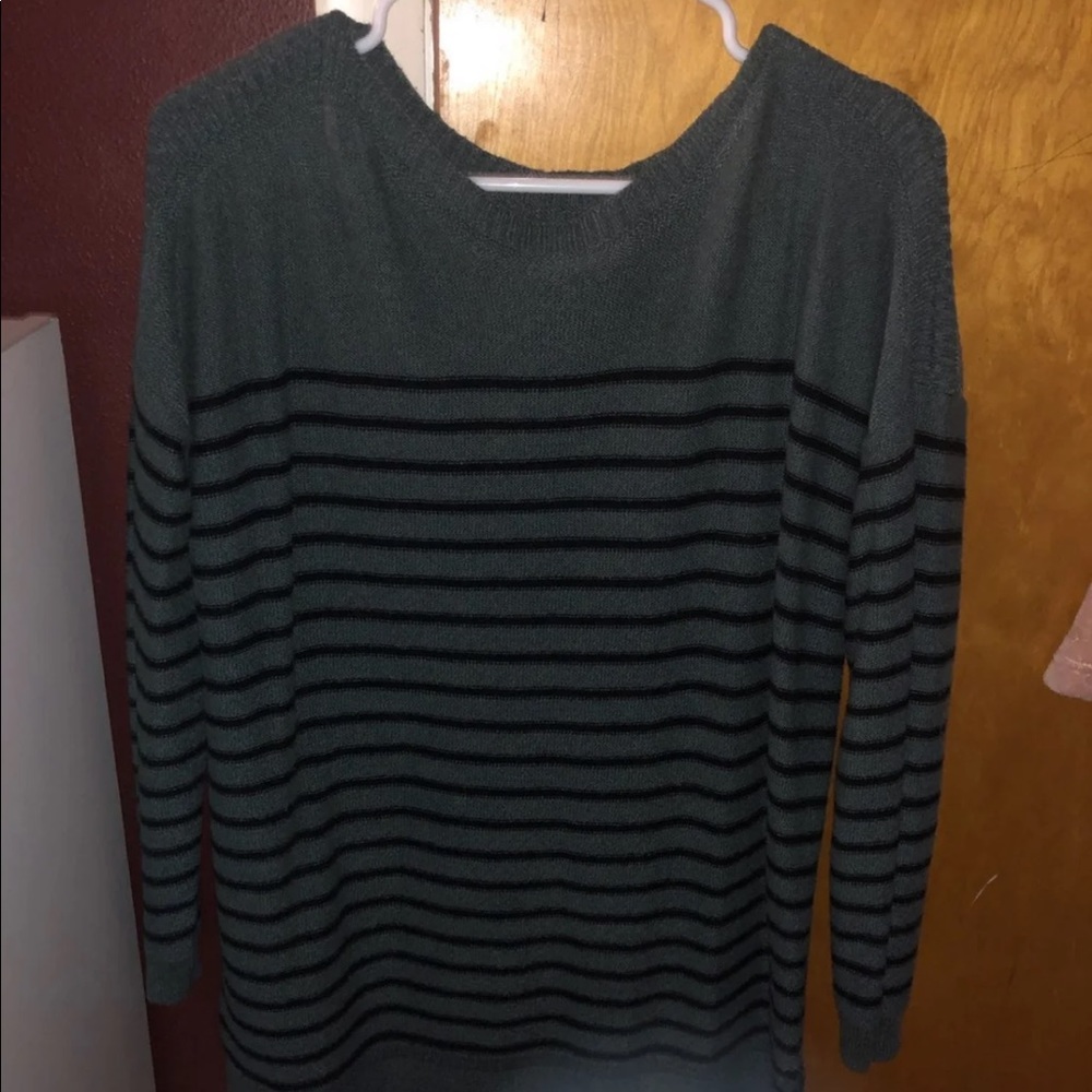 Old Navy olive green sweater